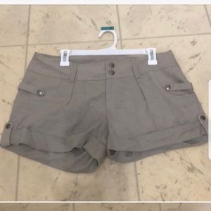 Alice + Olivia Shorts Size 8